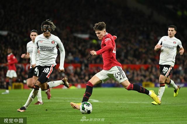 而教练团队 而教练团队